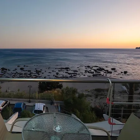 Creta Mare Aparthotel 2*