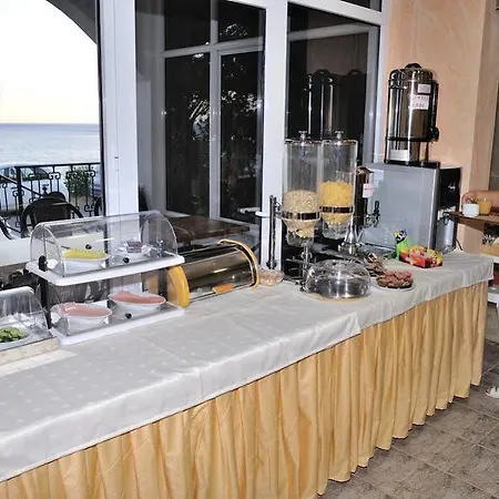 Apartmanhotel Creta Mare 2*